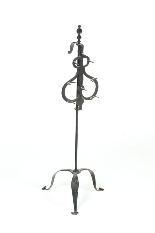 WROUGHT IRON STANDING HANGER  1231ee