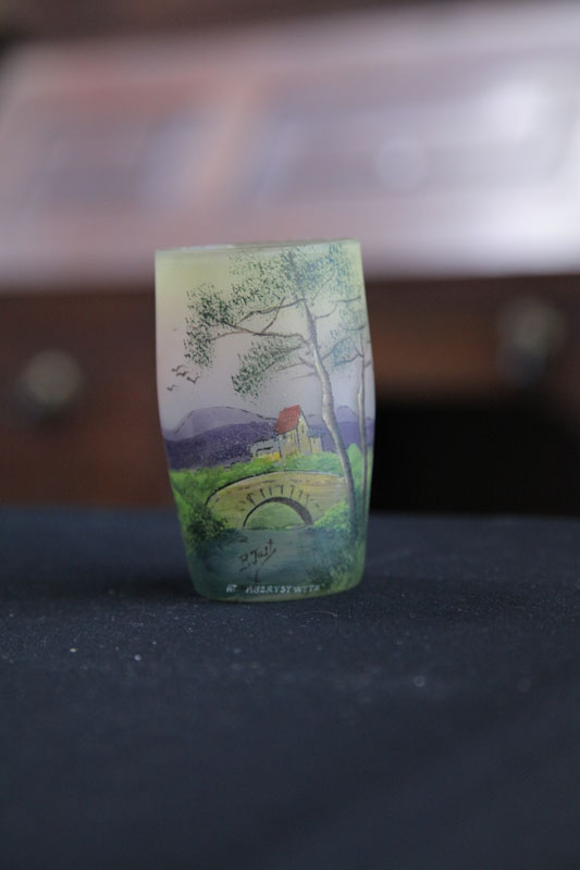 PAINTED AND DECORATED GLASS TUMBLER  12340d