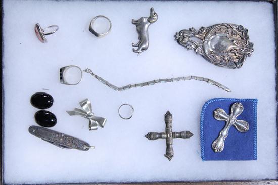 TWELVE PIECES OF STERLING SILVER JEWERLY.