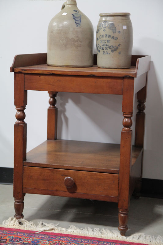 WASHSTAND Cherry having a shaped 1234d5