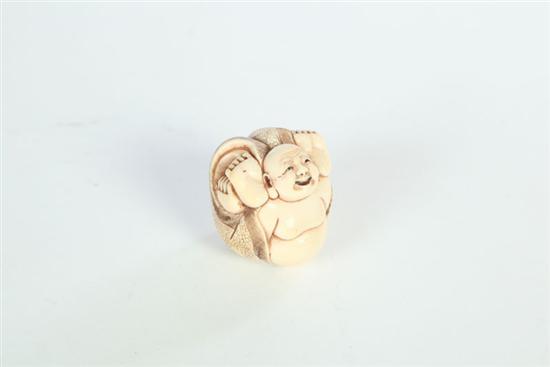 NETSUKE Japan 20th century  12367b