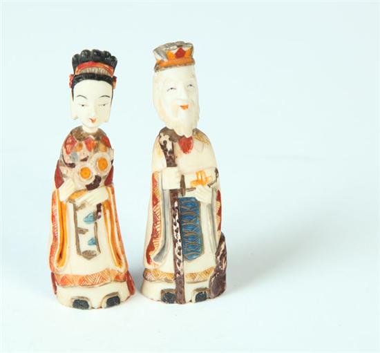 TWO FIGURAL SNUFF BOTTLES China 123721