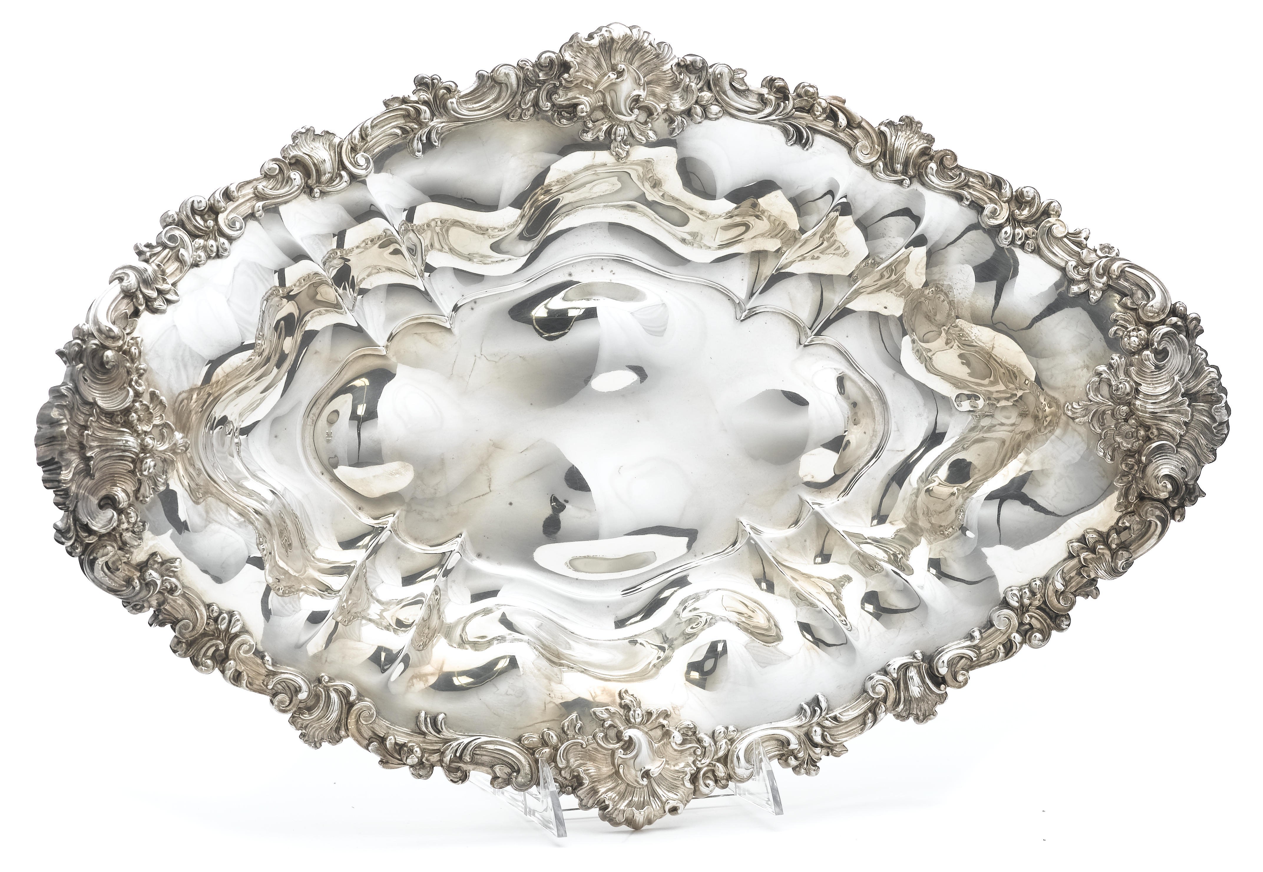 A sterling fruit tray . Wm B. Durgin