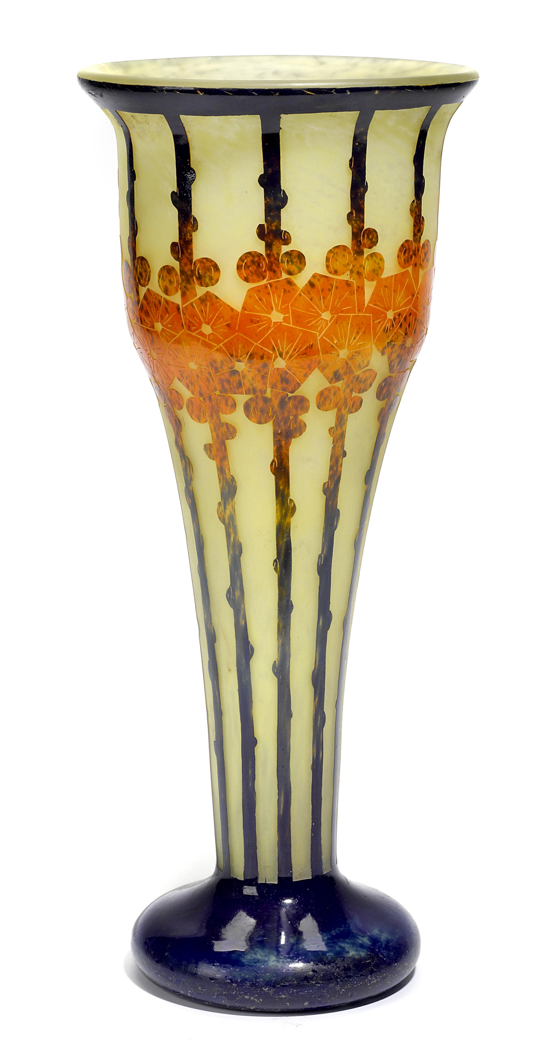 A large Le Verre Franais cameo glass