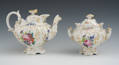A Porcelain Teapot and Covered 1323c4