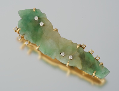 An 18k Gold Jade and Diamond Brooch 132461