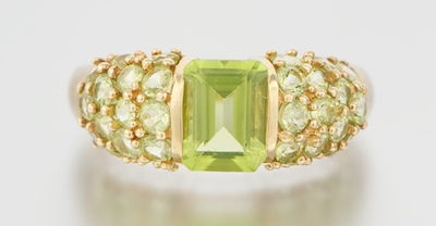 A Ladies Peridot Ring 14k yellow 1324bb