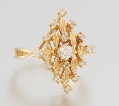 A Ladies' Diamond Ring 14k yellow