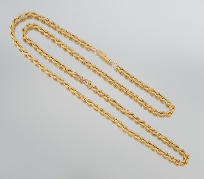 A Ladies' Gold Twist Rope Chain