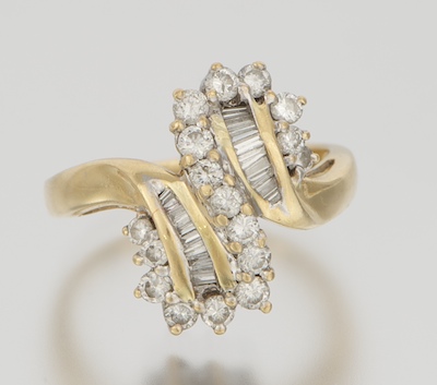 A Ladies' Diamond Cluster Ring