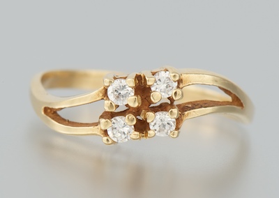 A Ladies' Diamond Ring 14k yellow