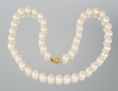 A Princess Length Pearl Necklace 132573