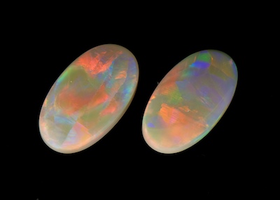 An Unmounted Pair of Opals 10 80 132595