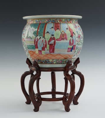 A Large Chinese Famille Porcelain 1325c9