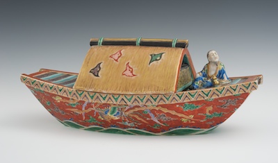 A Japanese Porcelain Boat Porcelain 13260d