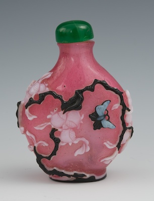 A Chinese Peking Glass Snuff Bottle