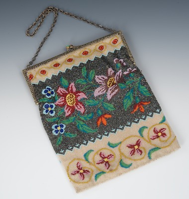 A Victorian Beaded Purse Measuring apprx.