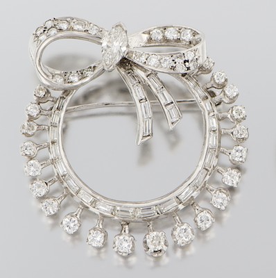 A Ladies' Diamond Wreath Brooch
