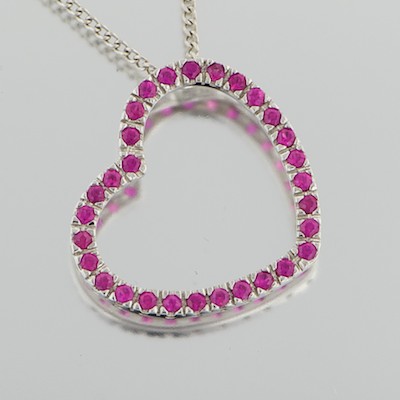 A Ladies Pink Sapphire Heart Necklace 132a50