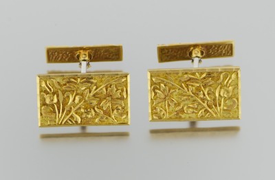 A Pair of Gold Cufflinks Tested 132a52