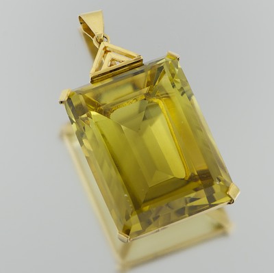 A Huge Citrine Pendant in Gold 132a71