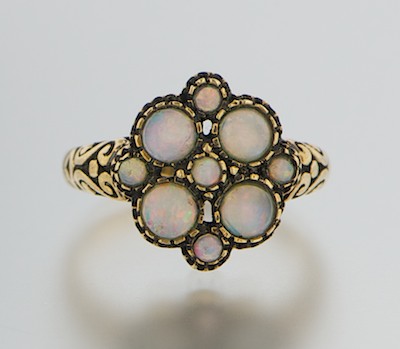 An English Gold and Opal Ring 9k