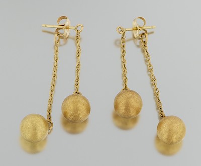 A Pair of Playful Earrings in Gold 132acb