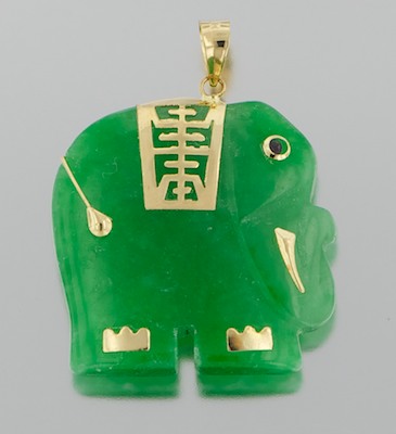 A Jadeite Elephant Pendant 14k 132b13