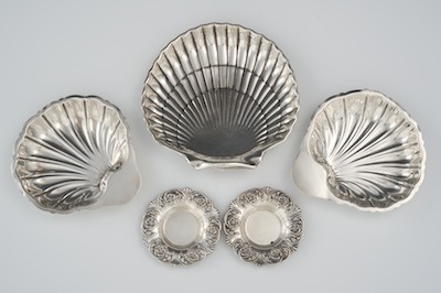 A Lot of Five Sterling Silver Dishes 132b8b