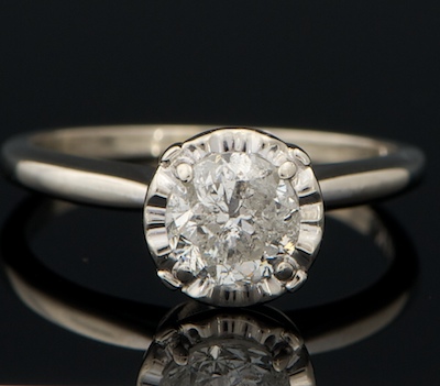 A Ladies Diamond Engagement Ring 132f50