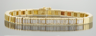 A Ladies Baguette Diamond Bracelet 132f71