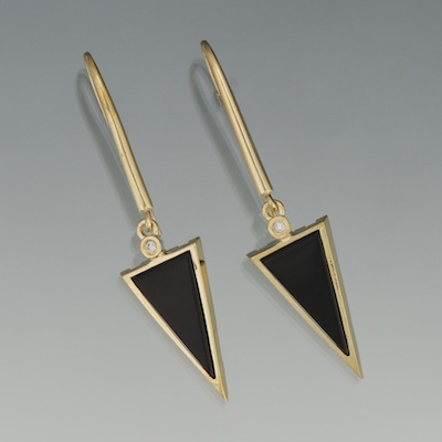 A Pair of Gold Onyx and Diamond 132fa3