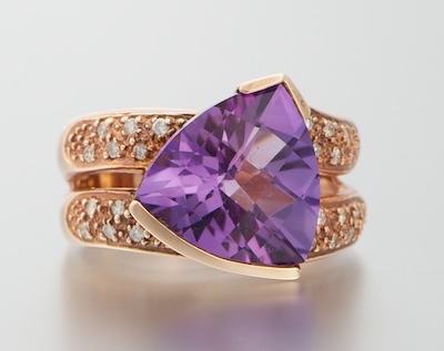 A Ladies' Trilion Cut Amethyst