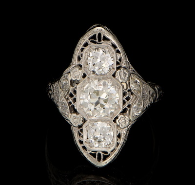 A Ladies Art Deco Diamond Ring 13312a