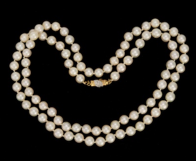 A Matinee Length Pearl Necklace 14k