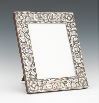 A Table Top Picture Frame with 1331cf