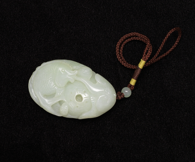 Carved Jade Ornament Oval shape 13323d