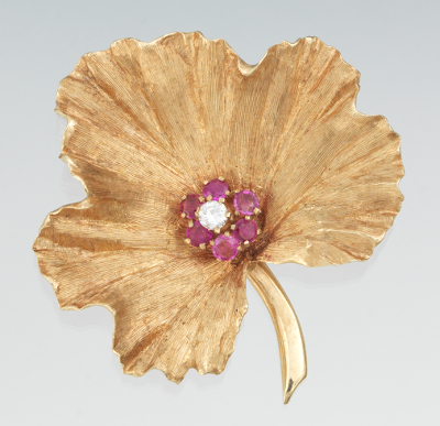 A Ladies Retro Leaf and Gemstone Brooch