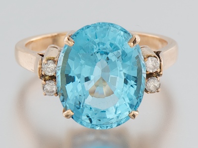 A Ladies Topaz and Diamond Ring 133566