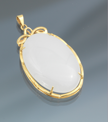A Ladies' White Jade Pendant Tested