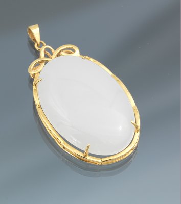 A Ladies White Jade Pendant Tested 1335af