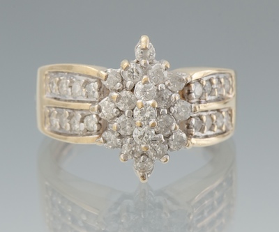 A Ladies Diamond Cluster Ring 1335f9