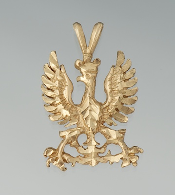 A 14k Yellow Gold Eagle Pendant 133612