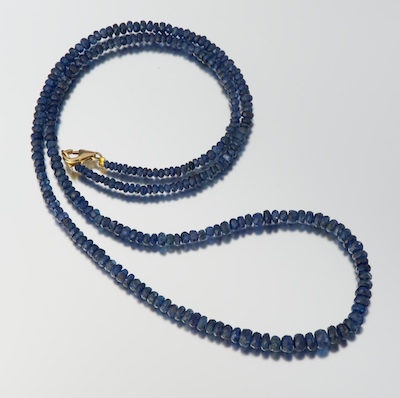 A Ladies Sapphire Bead Necklace 13363a