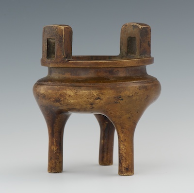 A Chinese Bronze Incense Burner 133689