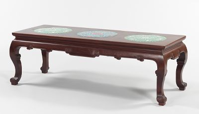An Oriental Style Low Table with 131a11