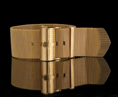 A Retro 18k Gold Buckle Bracelet