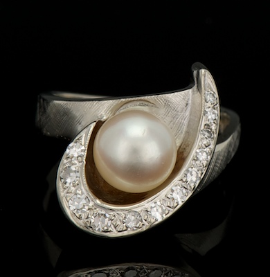 A Ladies' Pearl and Diamond Ring