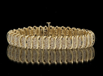 A Ladies Diamond Bracelet 14k 131b8f