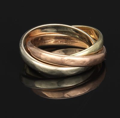 A Tri Color Gold Interlocked Ring 131ba0